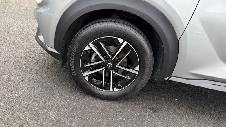 Nissan Juke 1.0 DiG-T N-Connecta 5dr Petrol Hatchback